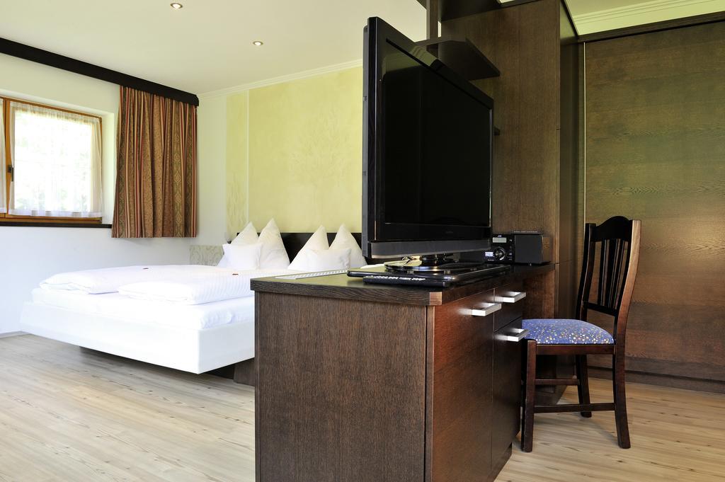 Familienhotel Moos-Alm Lienz Quarto foto