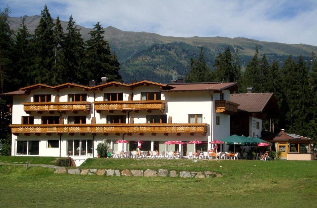 Familienhotel Moos-Alm Lienz Exterior foto